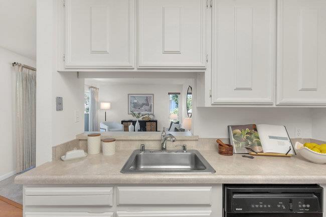 Detail Gallery Image 9 of 38 For 828 N El Camino Real #9,  San Mateo,  CA 94401 - 1 Beds | 1 Baths