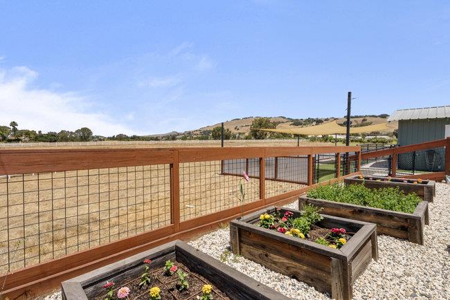 Detail Gallery Image 25 of 41 For 2985 Roop Rd, Gilroy,  CA 95020 - 4 Beds | 2/1 Baths