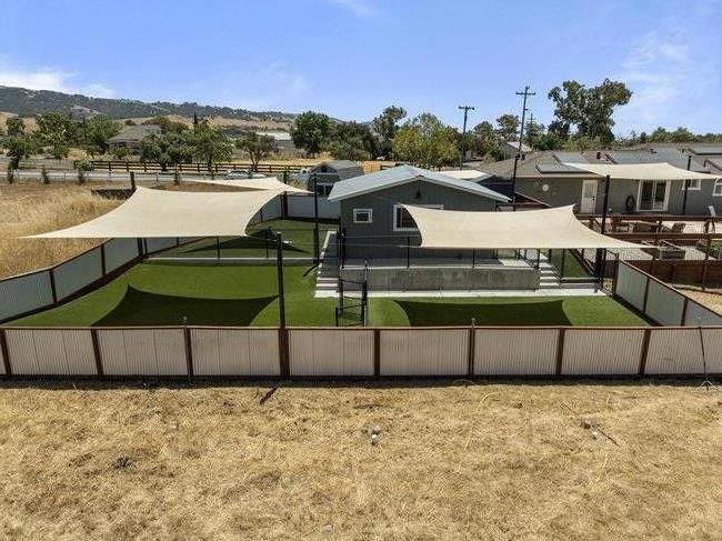 Detail Gallery Image 28 of 41 For 2985 Roop Rd, Gilroy,  CA 95020 - 4 Beds | 2/1 Baths