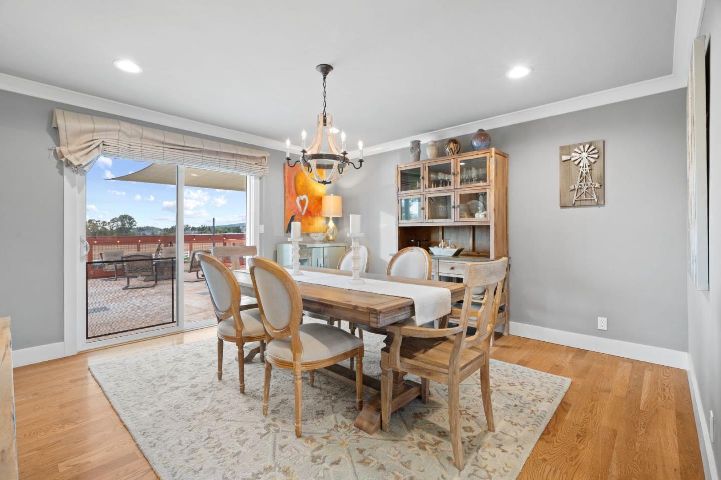 Detail Gallery Image 8 of 41 For 2985 Roop Rd, Gilroy,  CA 95020 - 4 Beds | 2/1 Baths