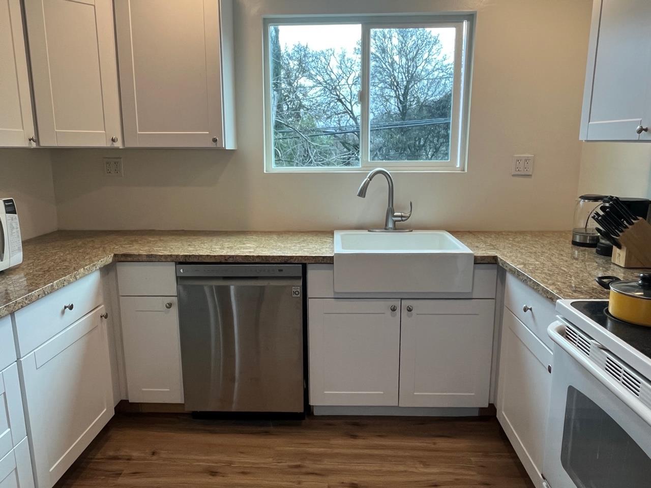 Detail Gallery Image 11 of 43 For 14748 Uhl Ave, Clearlake,  CA 95422 - 3 Beds | 1 Baths