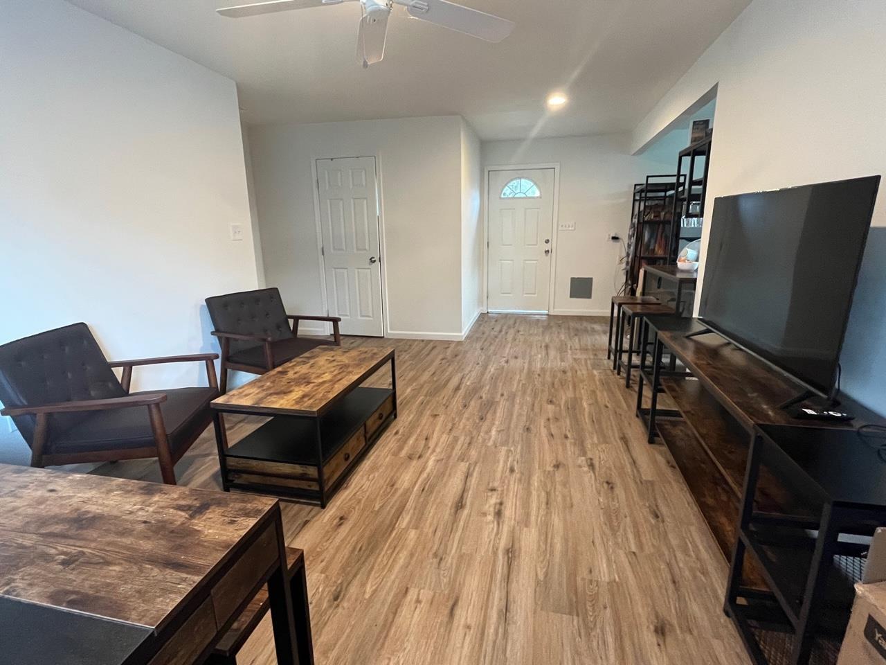 Detail Gallery Image 8 of 43 For 14748 Uhl Ave, Clearlake,  CA 95422 - 3 Beds | 1 Baths