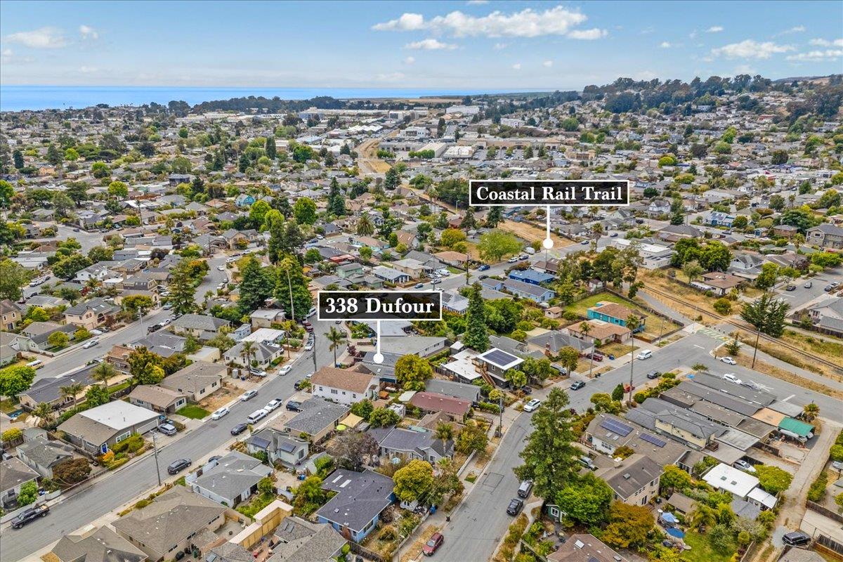 Detail Gallery Image 28 of 32 For 338 Dufour St, Santa Cruz,  CA 95060 - 2 Beds | 1 Baths