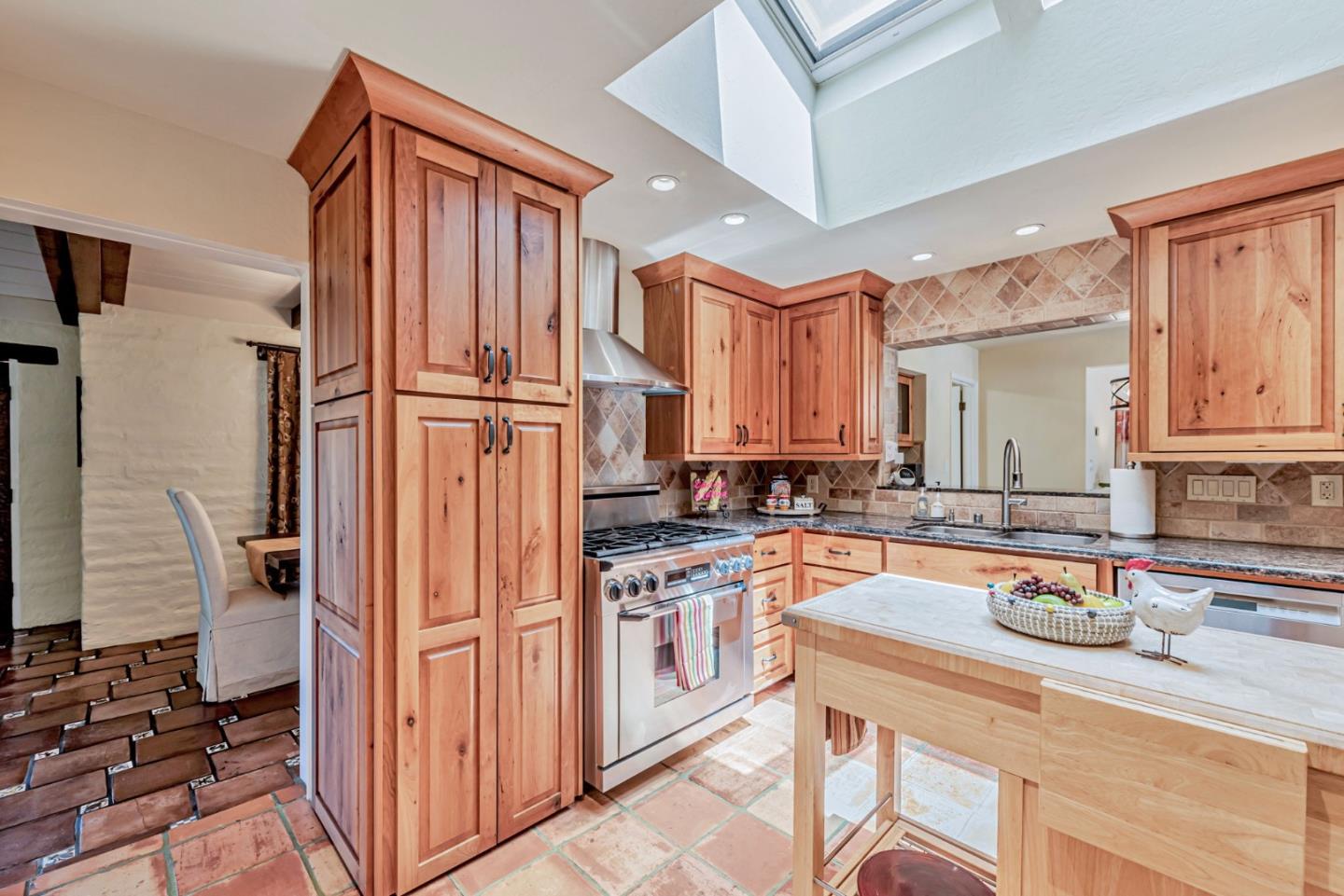 Detail Gallery Image 19 of 73 For 2970 Fruitdale Ave, San Jose,  CA 95128 - 3 Beds | 2/1 Baths