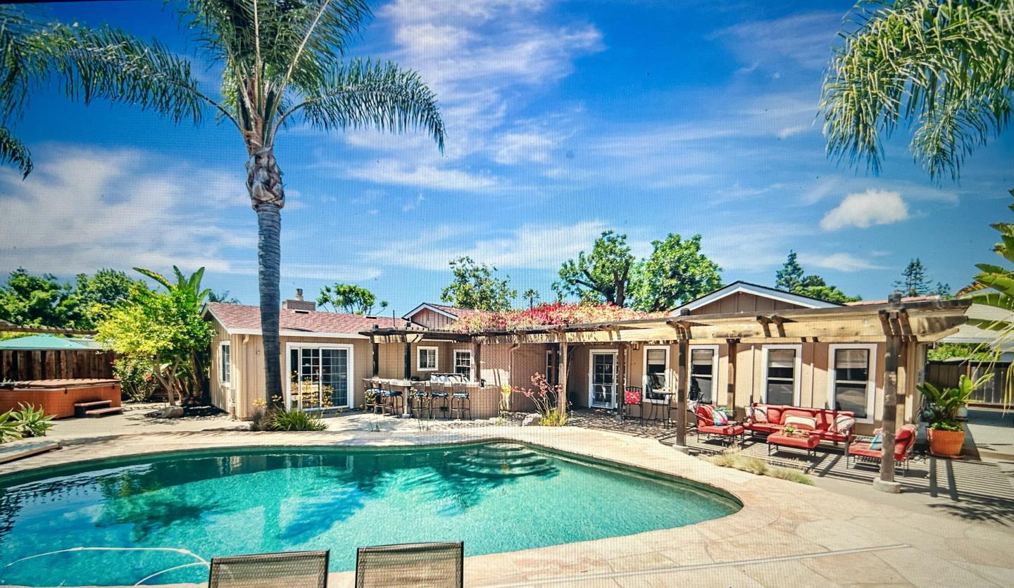 Detail Gallery Image 2 of 73 For 2970 Fruitdale Ave, San Jose,  CA 95128 - 3 Beds | 2/1 Baths