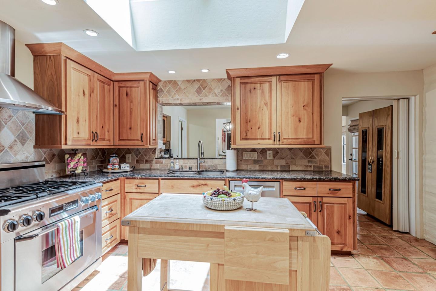 Detail Gallery Image 21 of 73 For 2970 Fruitdale Ave, San Jose,  CA 95128 - 3 Beds | 2/1 Baths