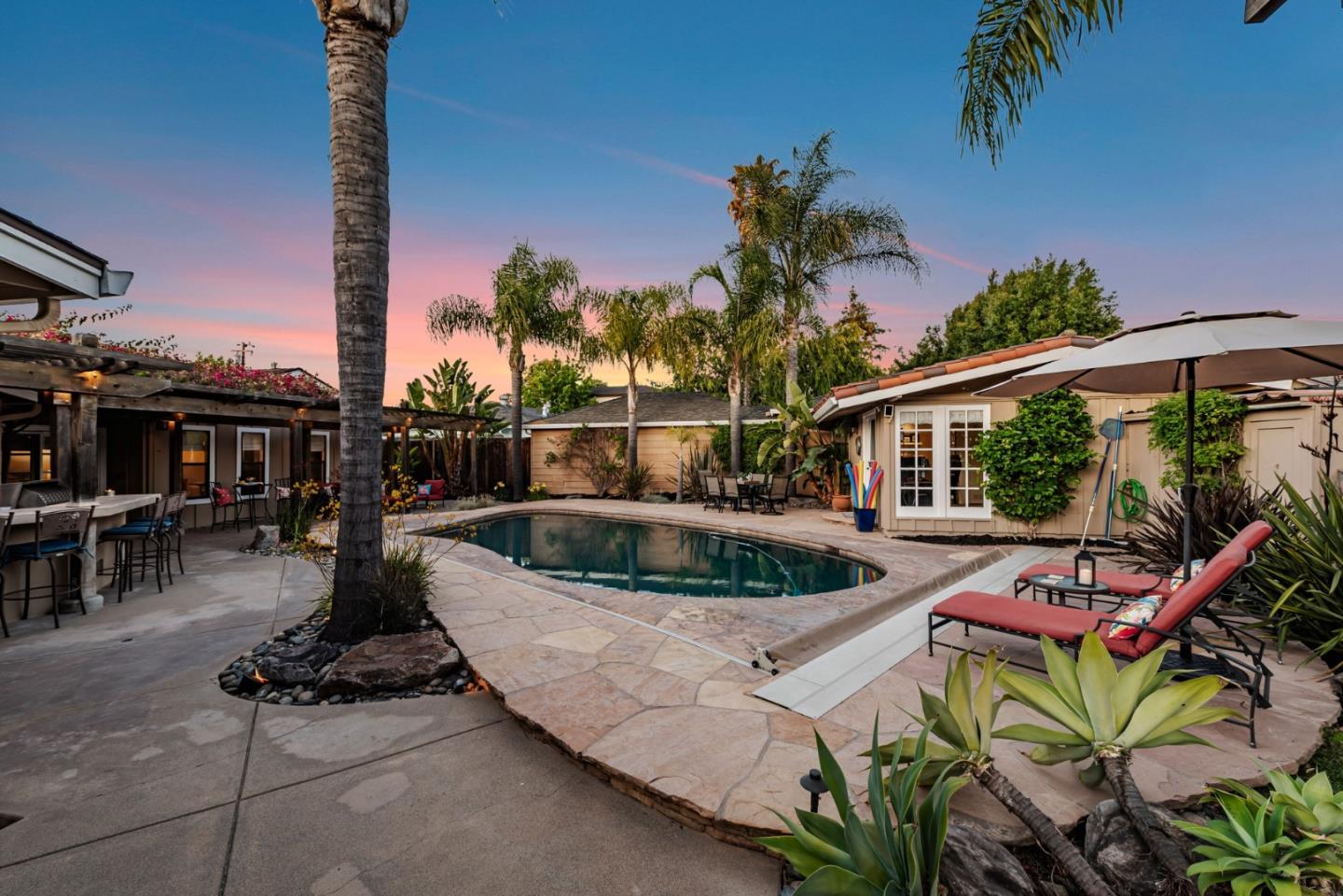 Detail Gallery Image 60 of 73 For 2970 Fruitdale Ave, San Jose,  CA 95128 - 3 Beds | 2/1 Baths