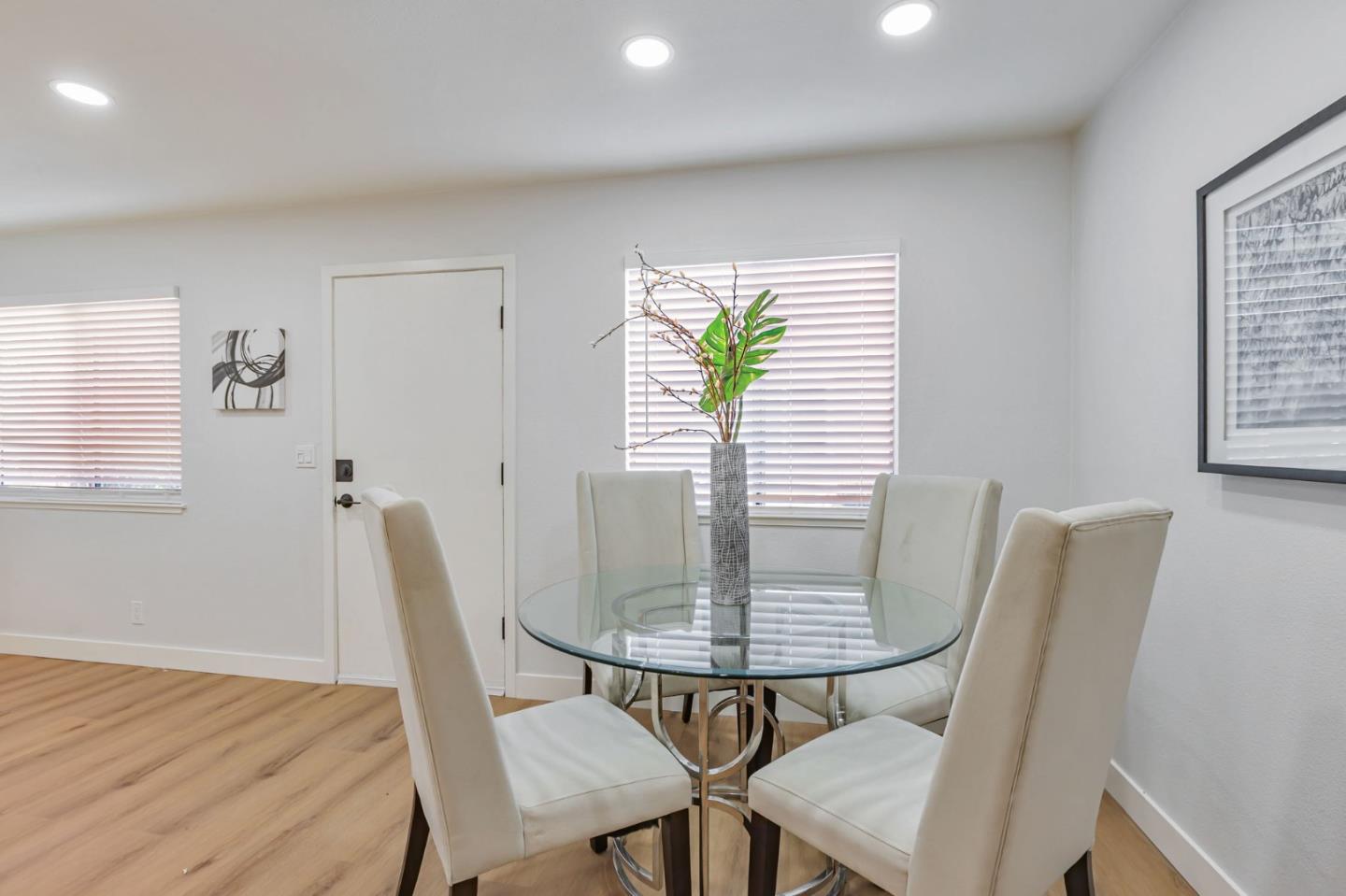 Detail Gallery Image 13 of 31 For 832 Gilchrist Dr #3,  San Jose,  CA 95133 - 2 Beds | 1 Baths