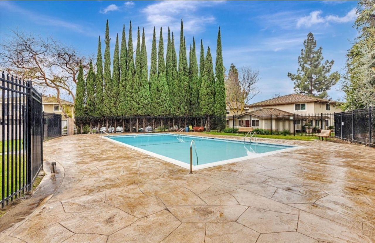 Detail Gallery Image 3 of 31 For 832 Gilchrist Dr #3,  San Jose,  CA 95133 - 2 Beds | 1 Baths