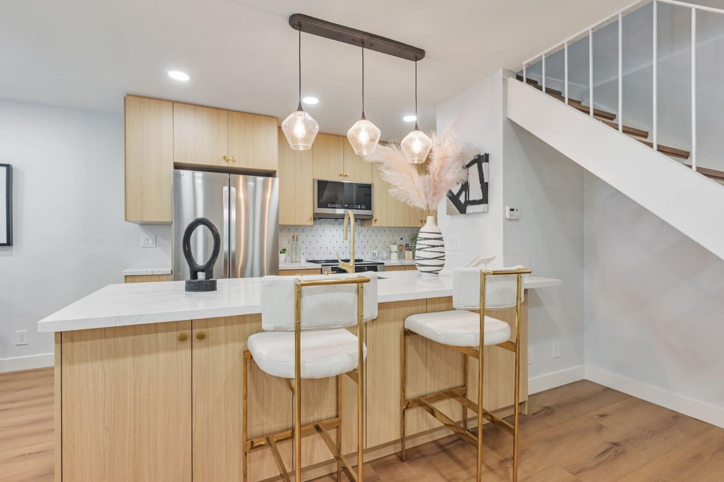 Detail Gallery Image 7 of 31 For 832 Gilchrist Dr #3,  San Jose,  CA 95133 - 2 Beds | 1 Baths