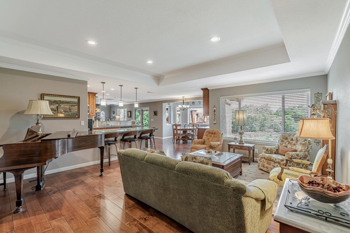 Detail Gallery Image 19 of 49 For 19225 Reavis Way, Salinas,  CA 93907 - 4 Beds | 2/1 Baths
