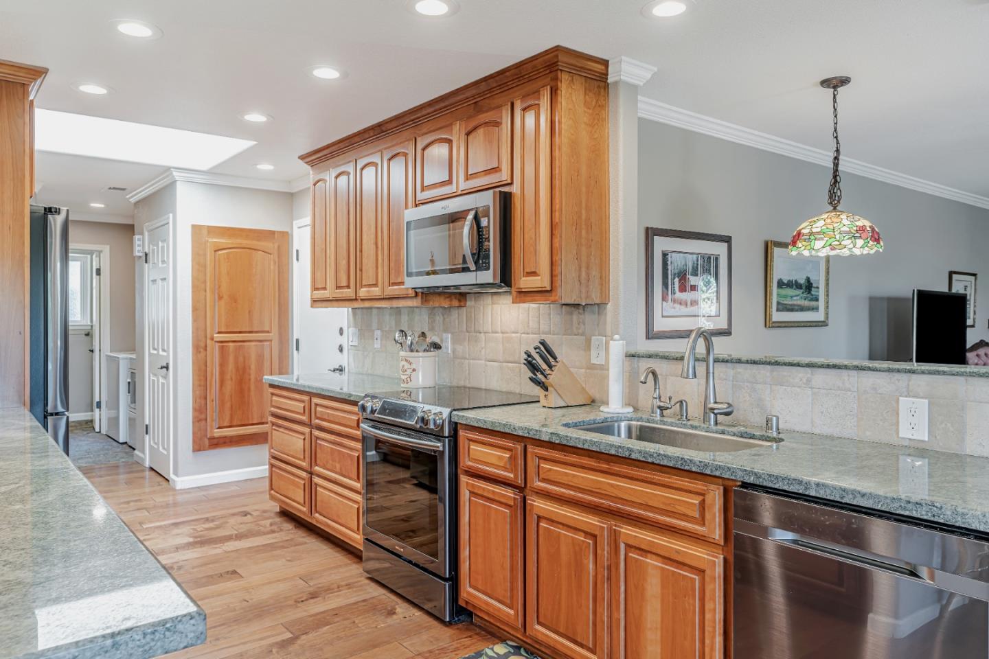 Detail Gallery Image 27 of 49 For 19225 Reavis Way, Salinas,  CA 93907 - 4 Beds | 2/1 Baths