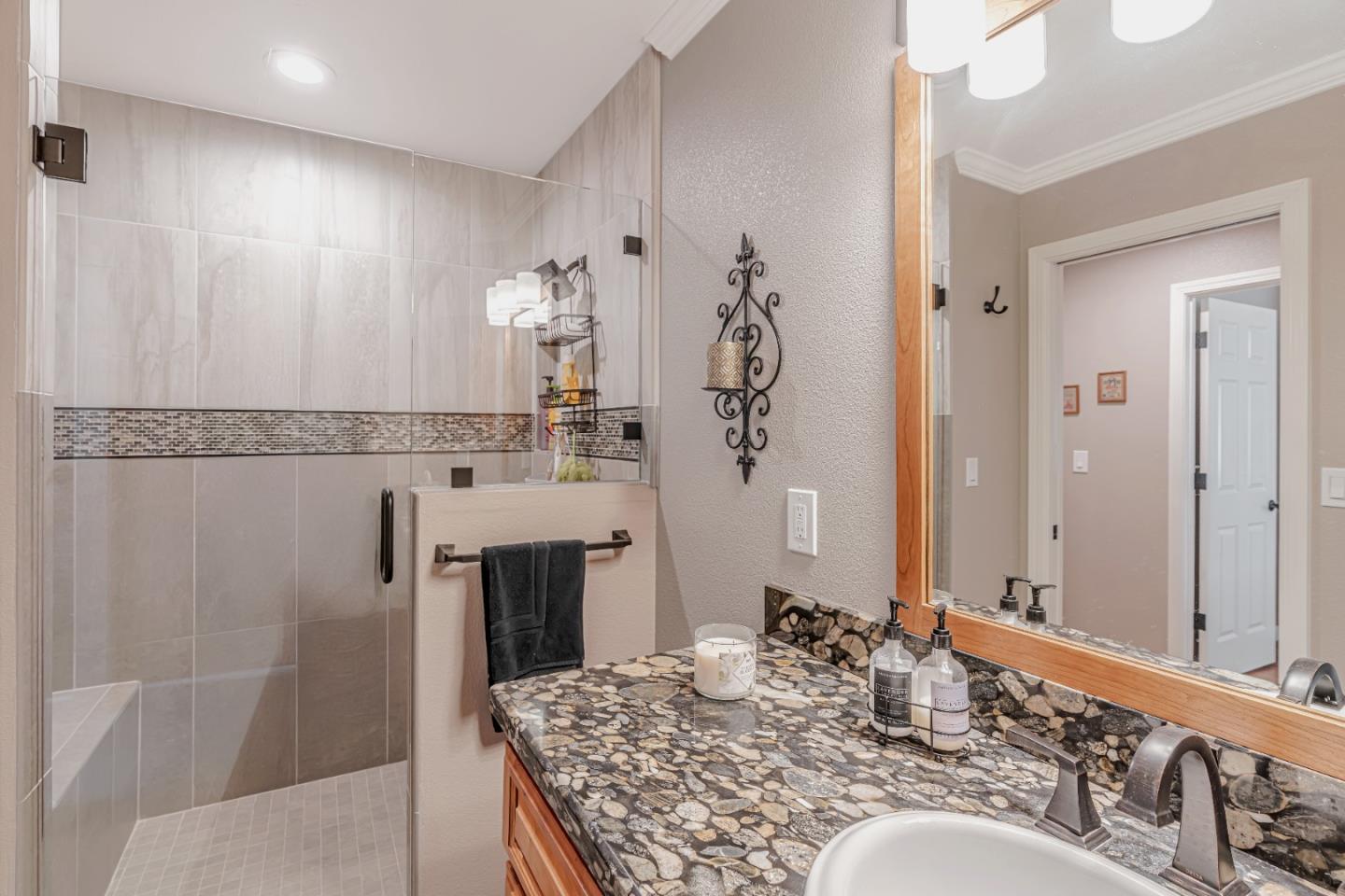 Detail Gallery Image 33 of 49 For 19225 Reavis Way, Salinas,  CA 93907 - 4 Beds | 2/1 Baths