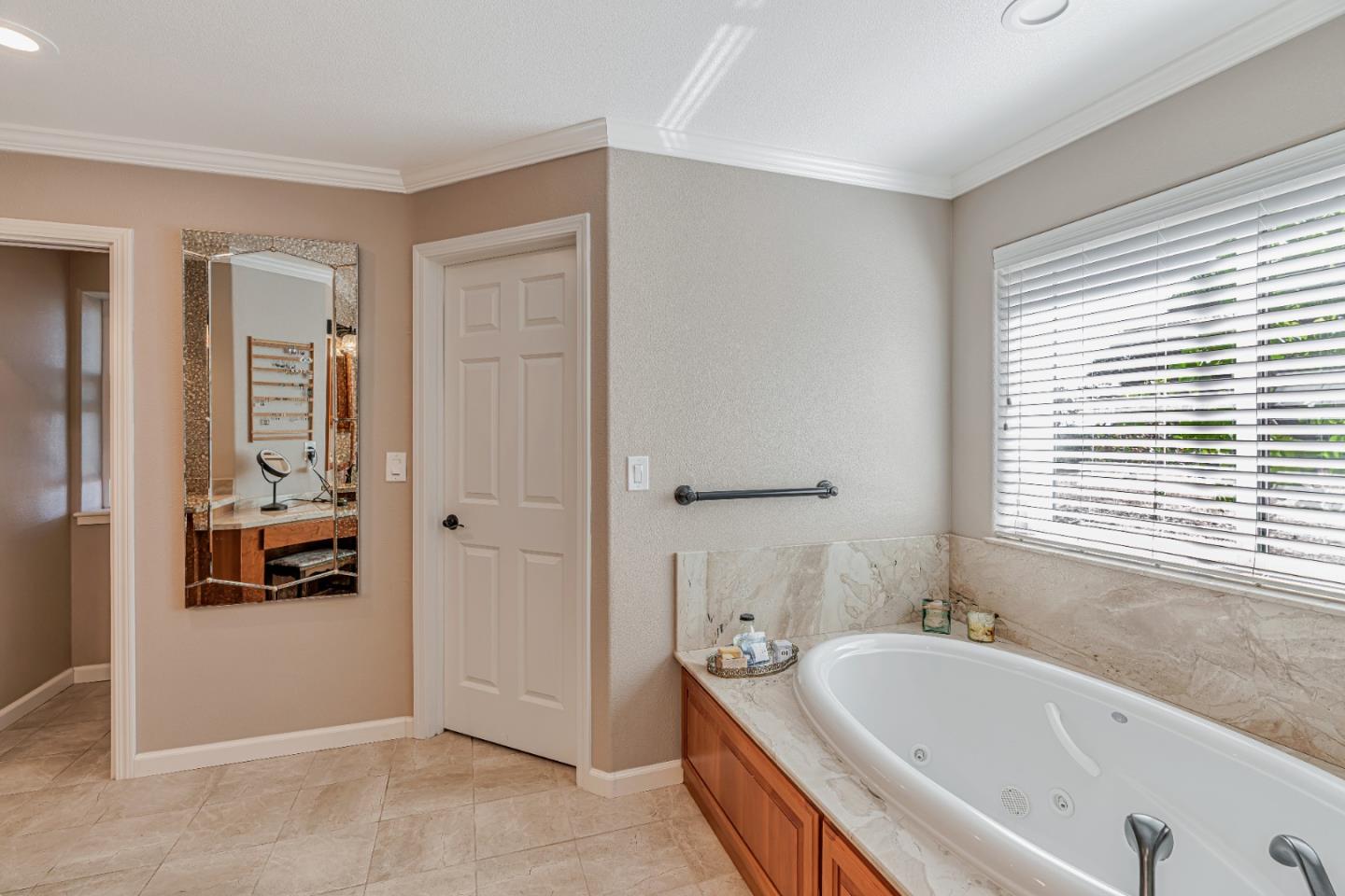 Detail Gallery Image 39 of 49 For 19225 Reavis Way, Salinas,  CA 93907 - 4 Beds | 2/1 Baths