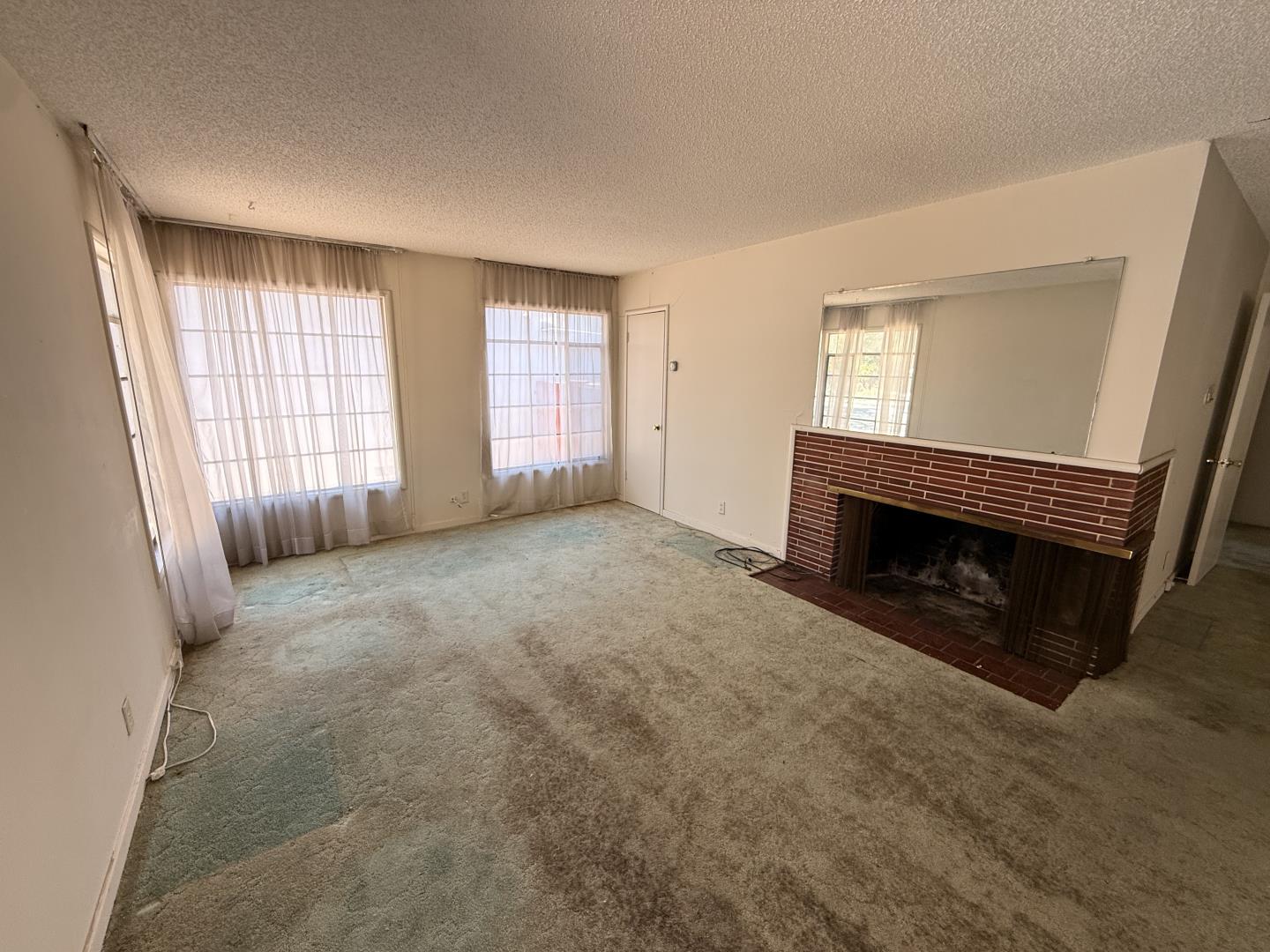 Detail Gallery Image 4 of 18 For 3032 El Sobrante St, Santa Clara,  CA 95051 - 3 Beds | 1 Baths