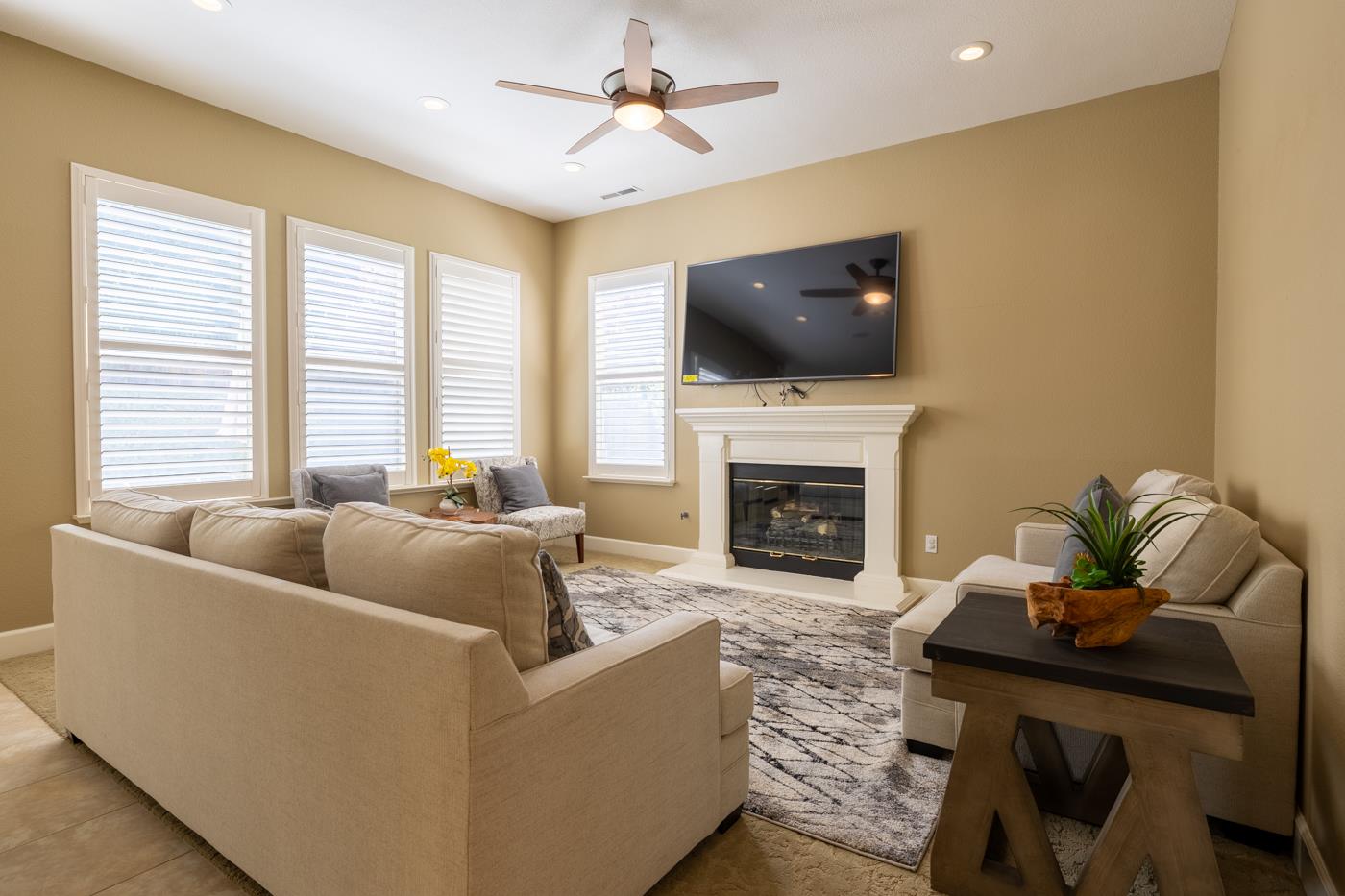 Detail Gallery Image 8 of 30 For 18342 Solano Ct, Morgan Hill,  CA 95037 - 5 Beds | 3 Baths