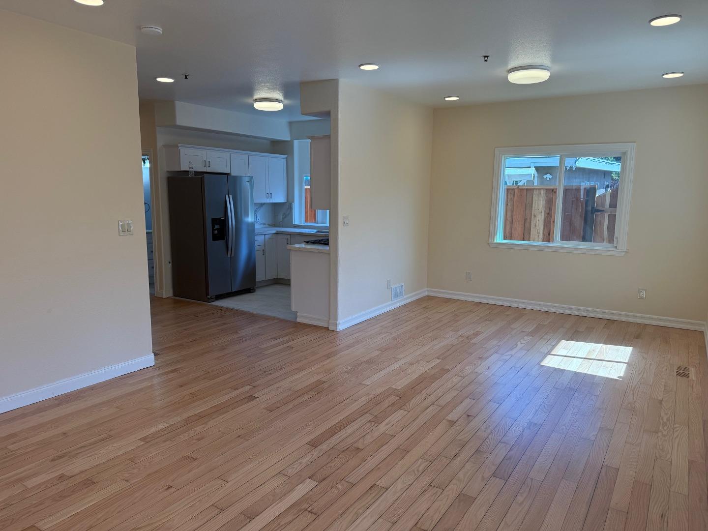 Detail Gallery Image 2 of 18 For 7125 Rosanna St, Gilroy,  CA 95020 - – Beds | – Baths