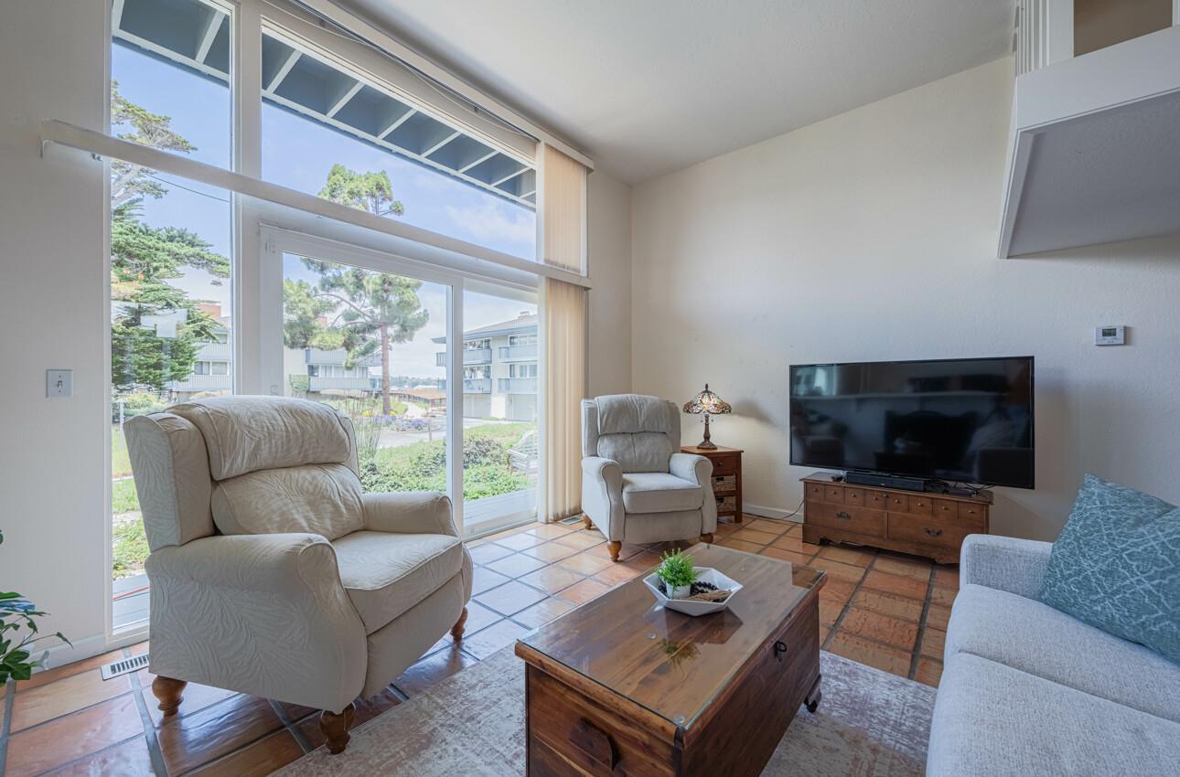 Detail Gallery Image 12 of 52 For 39 La Playa St, Monterey,  CA 93940 - 2 Beds | 2/1 Baths