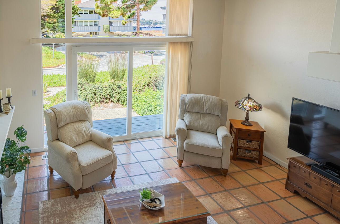 Detail Gallery Image 13 of 52 For 39 La Playa St, Monterey,  CA 93940 - 2 Beds | 2/1 Baths