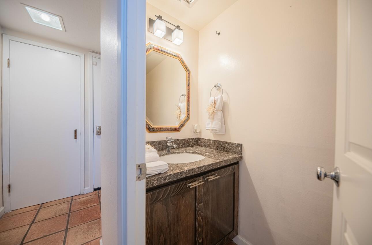 Detail Gallery Image 41 of 52 For 39 La Playa St, Monterey,  CA 93940 - 2 Beds | 2/1 Baths