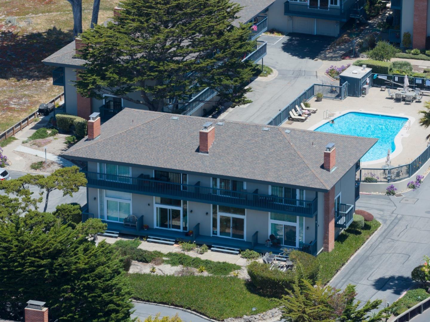 Detail Gallery Image 5 of 52 For 39 La Playa St, Monterey,  CA 93940 - 2 Beds | 2/1 Baths