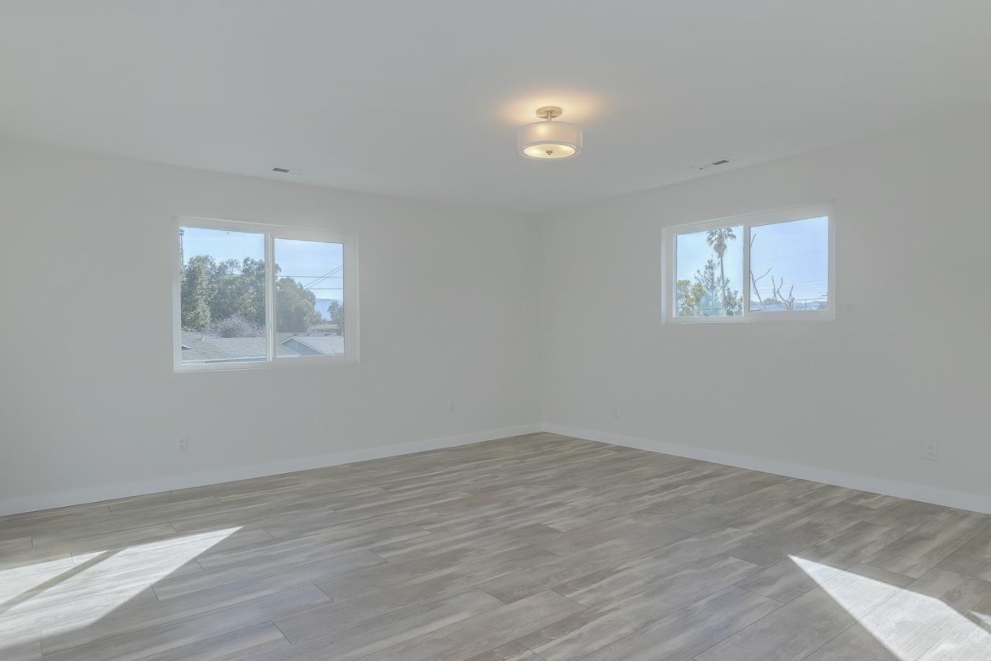 Detail Gallery Image 15 of 50 For 116 Daphne Way, East Palo Alto,  CA 94303 - – Beds | – Baths