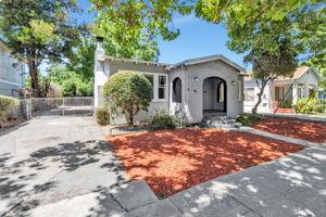 Detail Gallery Image 2 of 44 For 1219 Park Ave, San Jose,  CA 95126 - 3 Beds | 1/1 Baths