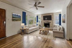 Detail Gallery Image 5 of 44 For 1219 Park Ave, San Jose,  CA 95126 - 3 Beds | 1/1 Baths