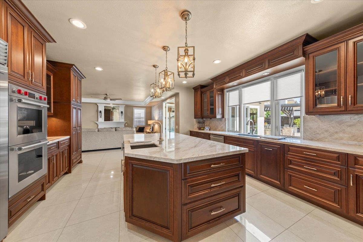 Detail Gallery Image 15 of 68 For 834 English Walnut Way, Morgan Hill,  CA 95037 - 5 Beds | 3/1 Baths