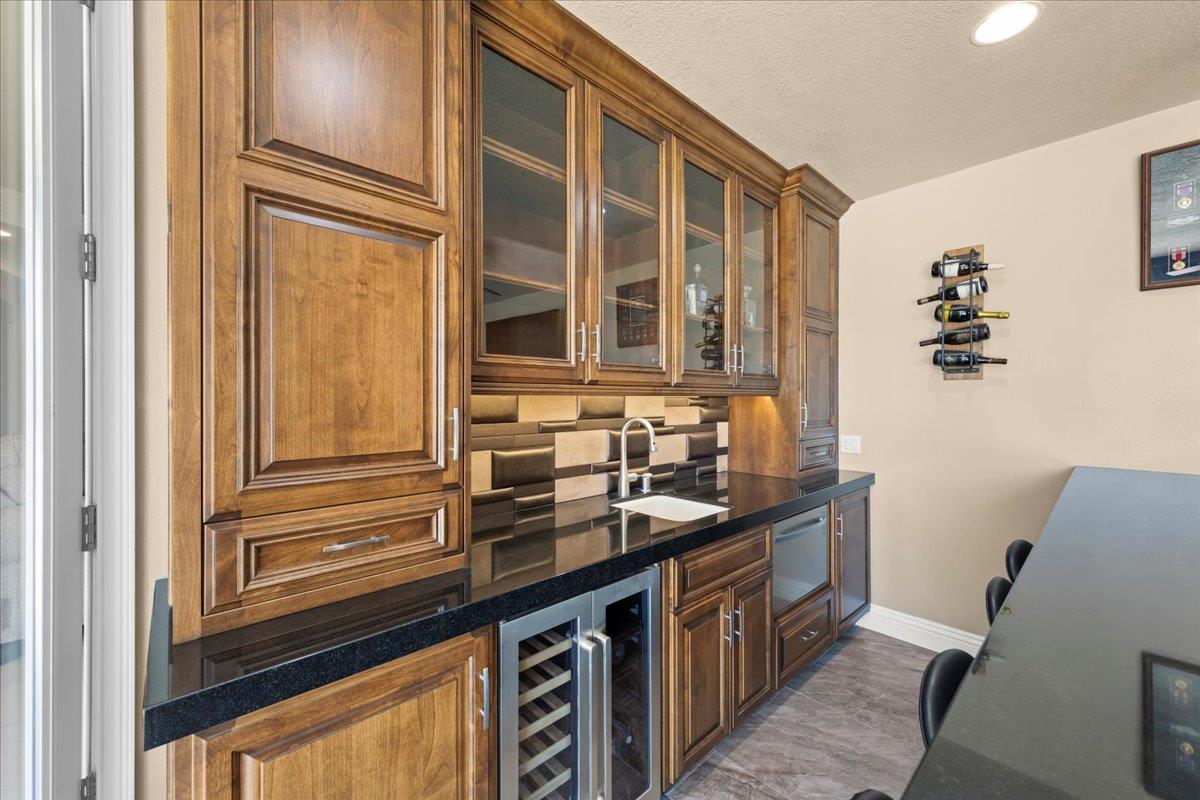 Detail Gallery Image 27 of 68 For 834 English Walnut Way, Morgan Hill,  CA 95037 - 5 Beds | 3/1 Baths