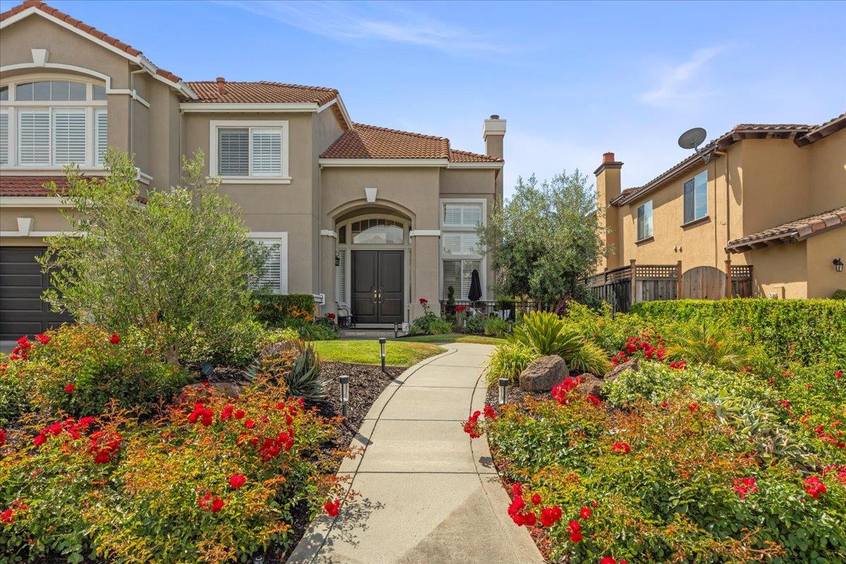 Detail Gallery Image 3 of 68 For 834 English Walnut Way, Morgan Hill,  CA 95037 - 5 Beds | 3/1 Baths