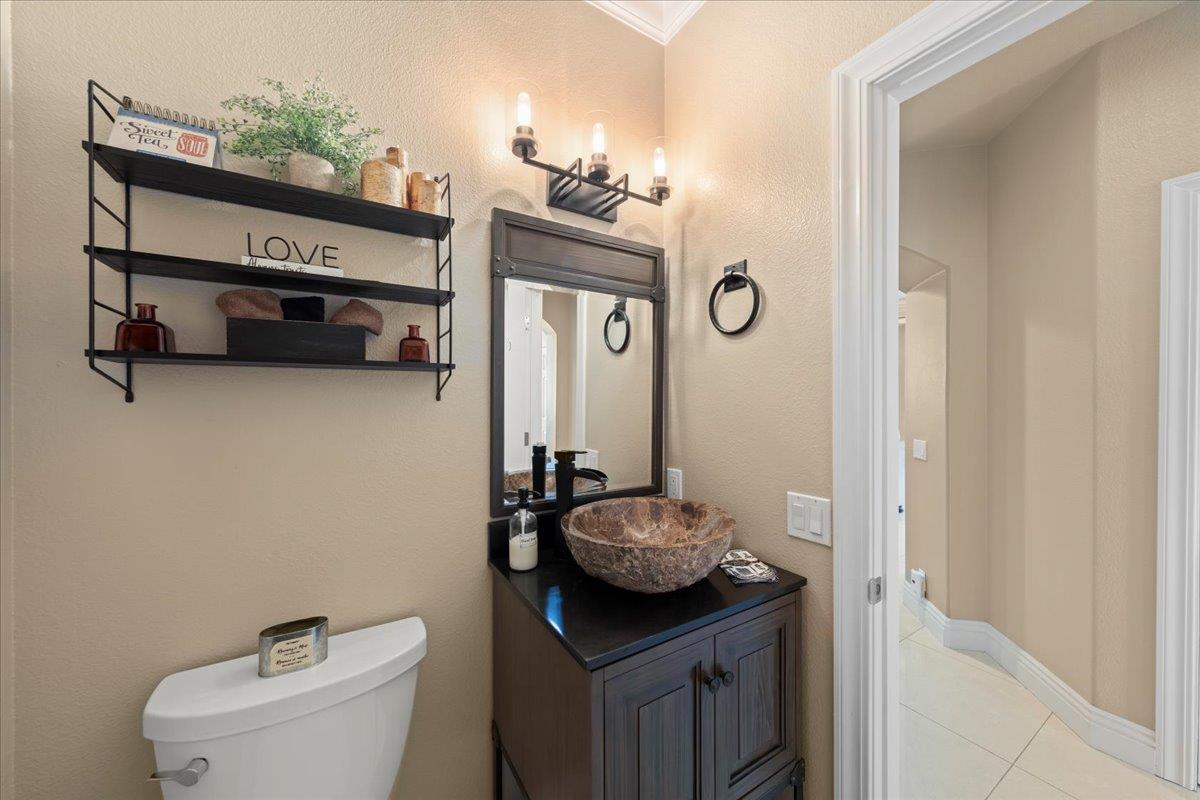 Detail Gallery Image 32 of 68 For 834 English Walnut Way, Morgan Hill,  CA 95037 - 5 Beds | 3/1 Baths