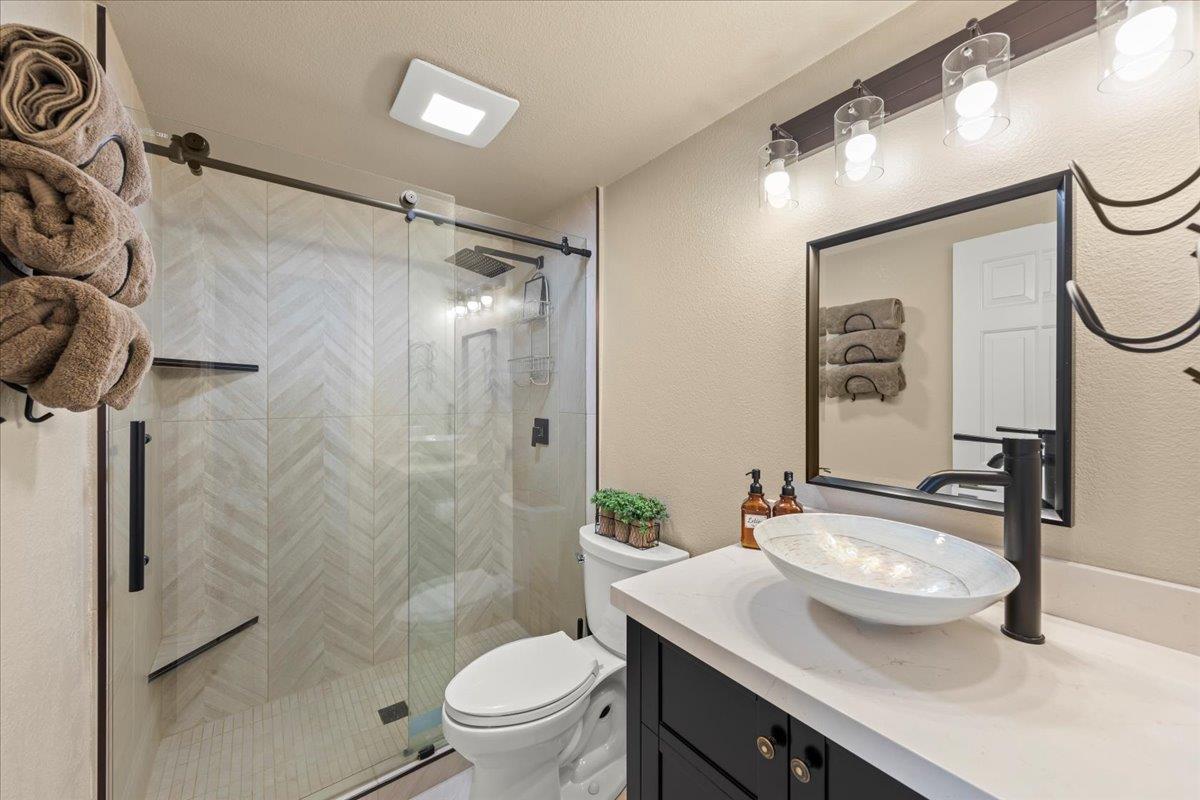 Detail Gallery Image 33 of 68 For 834 English Walnut Way, Morgan Hill,  CA 95037 - 5 Beds | 3/1 Baths
