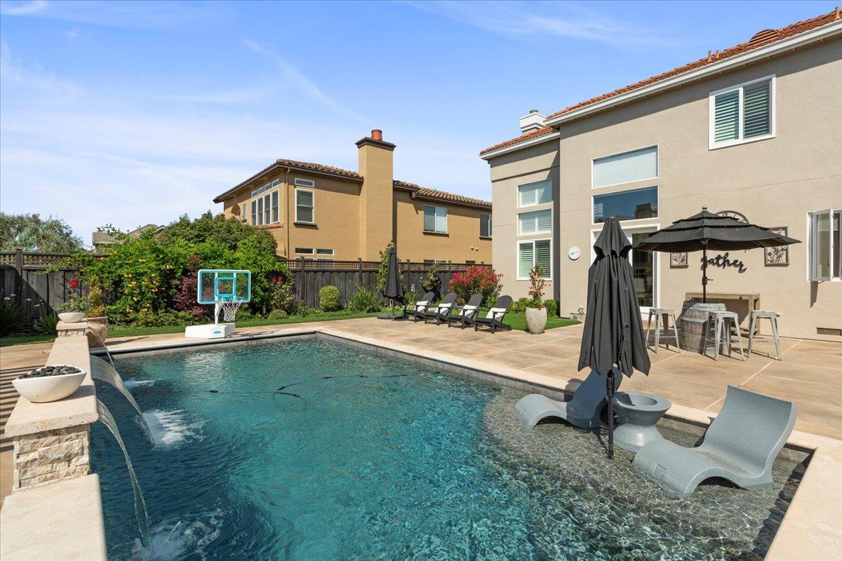 Detail Gallery Image 57 of 68 For 834 English Walnut Way, Morgan Hill,  CA 95037 - 5 Beds | 3/1 Baths