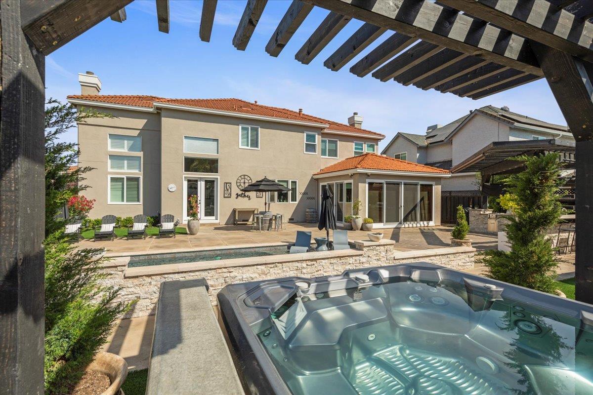 Detail Gallery Image 59 of 68 For 834 English Walnut Way, Morgan Hill,  CA 95037 - 5 Beds | 3/1 Baths