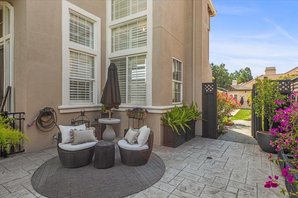 Detail Gallery Image 6 of 68 For 834 English Walnut Way, Morgan Hill,  CA 95037 - 5 Beds | 3/1 Baths