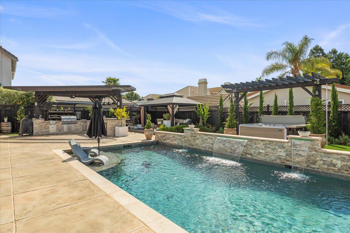 Detail Gallery Image 66 of 68 For 834 English Walnut Way, Morgan Hill,  CA 95037 - 5 Beds | 3/1 Baths