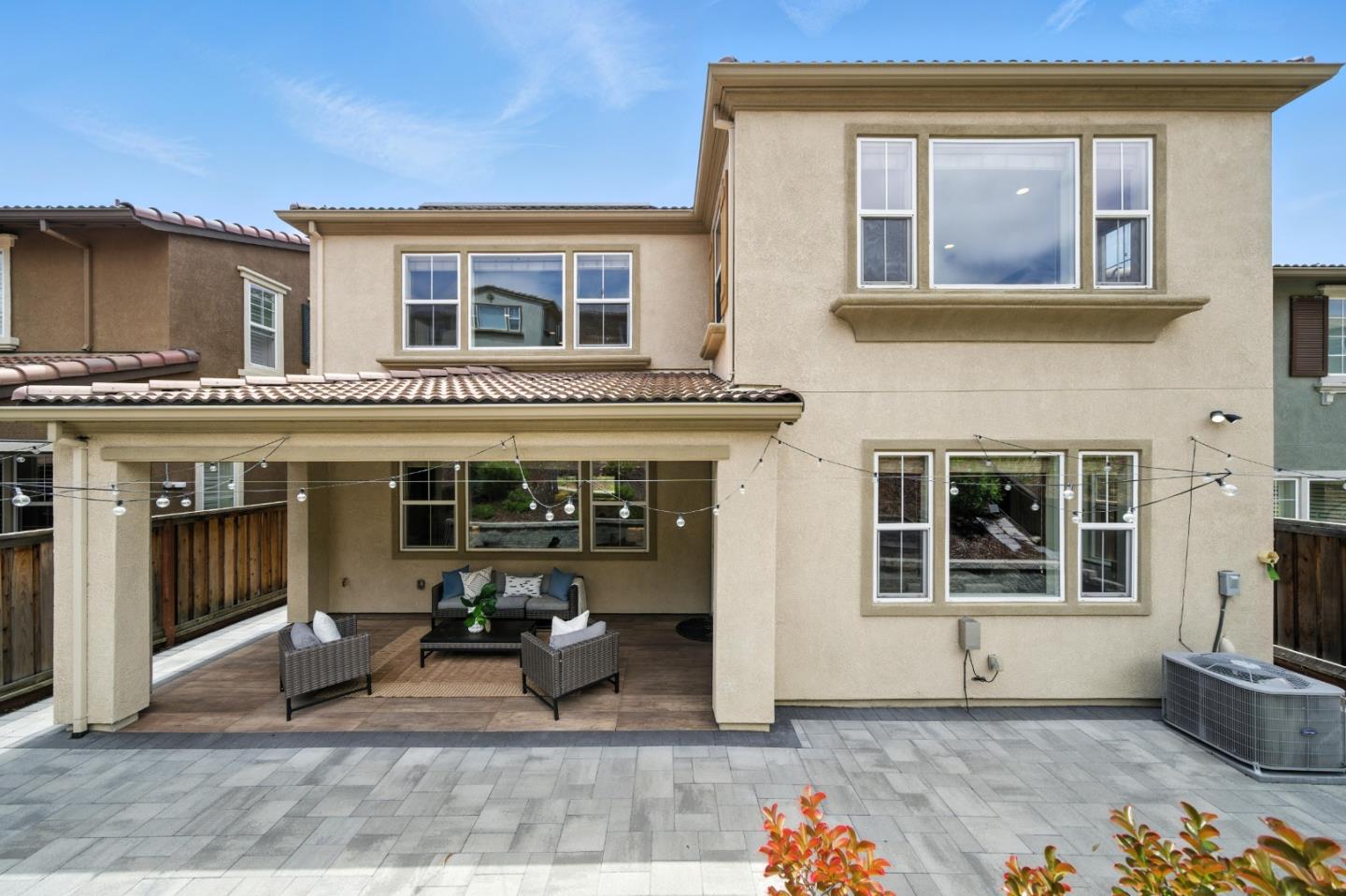 Detail Gallery Image 2 of 48 For 28780 Vista Grande Dr, Hayward,  CA 94544 - 5 Beds | 3 Baths