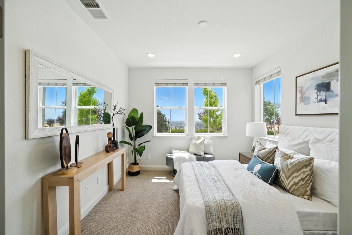 Detail Gallery Image 27 of 48 For 28780 Vista Grande Dr, Hayward,  CA 94544 - 5 Beds | 3 Baths