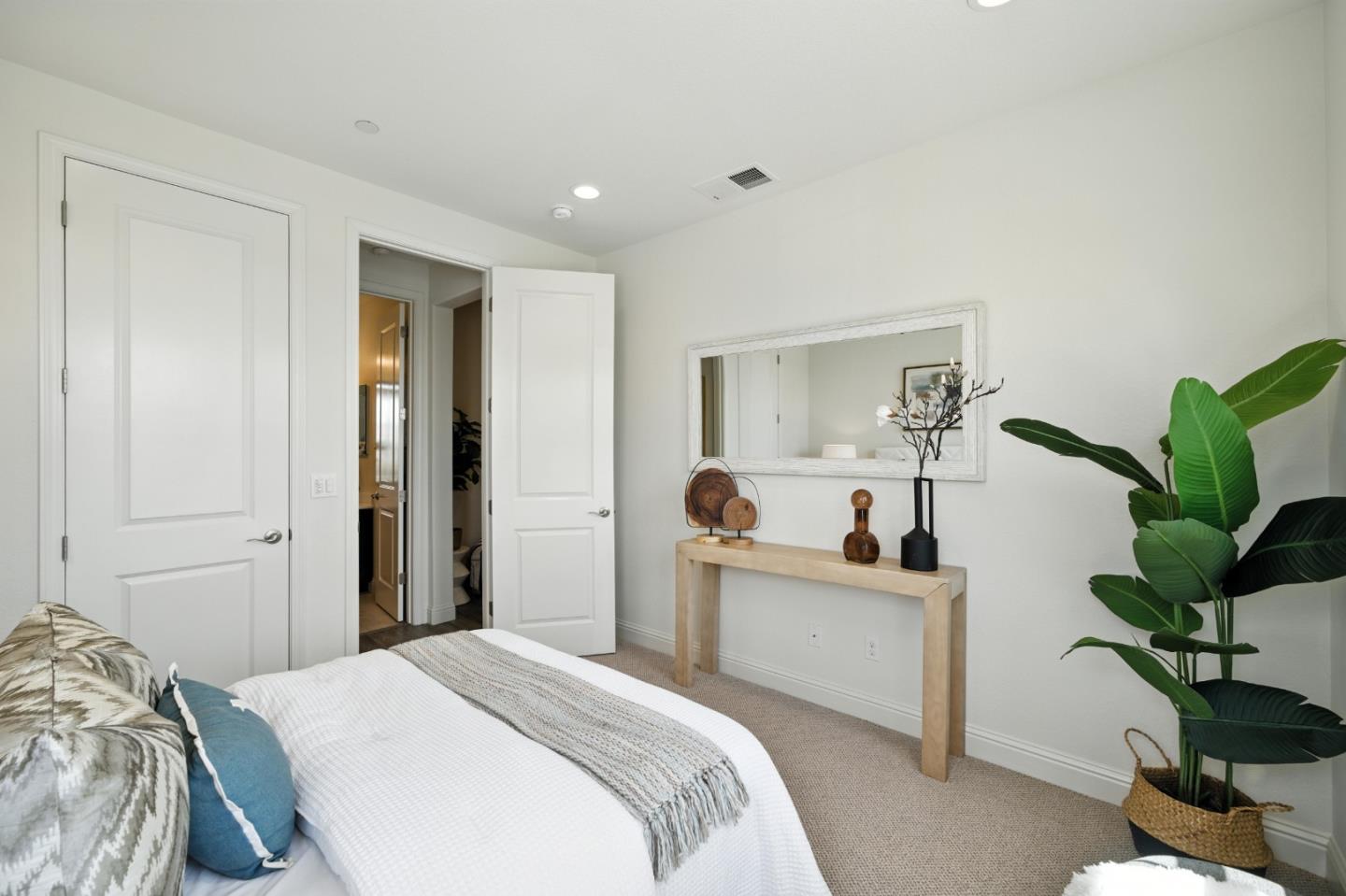 Detail Gallery Image 29 of 48 For 28780 Vista Grande Dr, Hayward,  CA 94544 - 5 Beds | 3 Baths