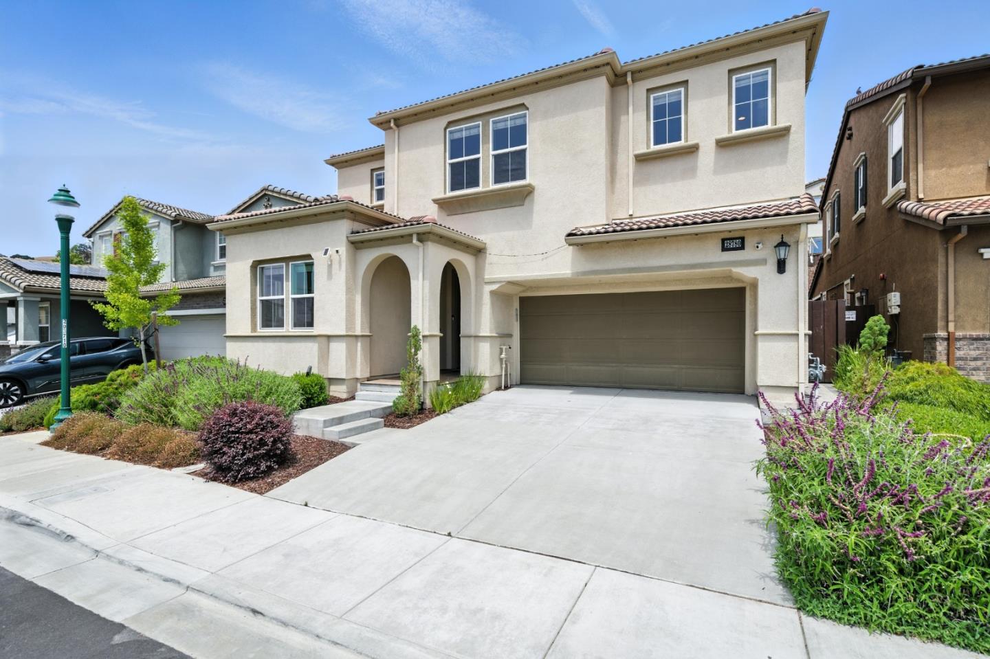 Detail Gallery Image 3 of 48 For 28780 Vista Grande Dr, Hayward,  CA 94544 - 5 Beds | 3 Baths