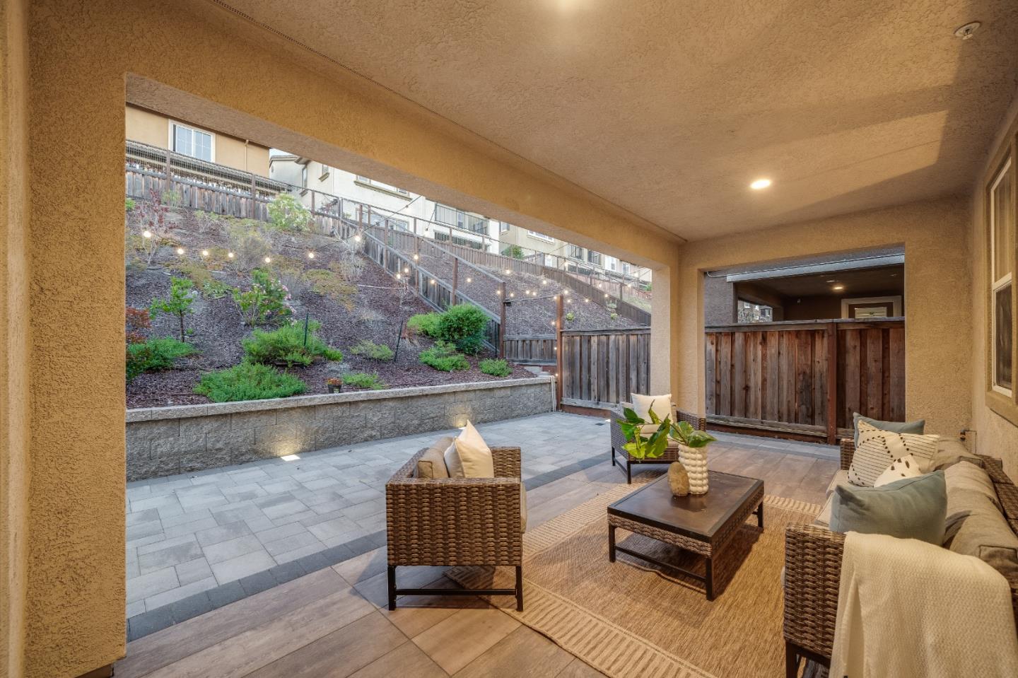 Detail Gallery Image 37 of 48 For 28780 Vista Grande Dr, Hayward,  CA 94544 - 5 Beds | 3 Baths