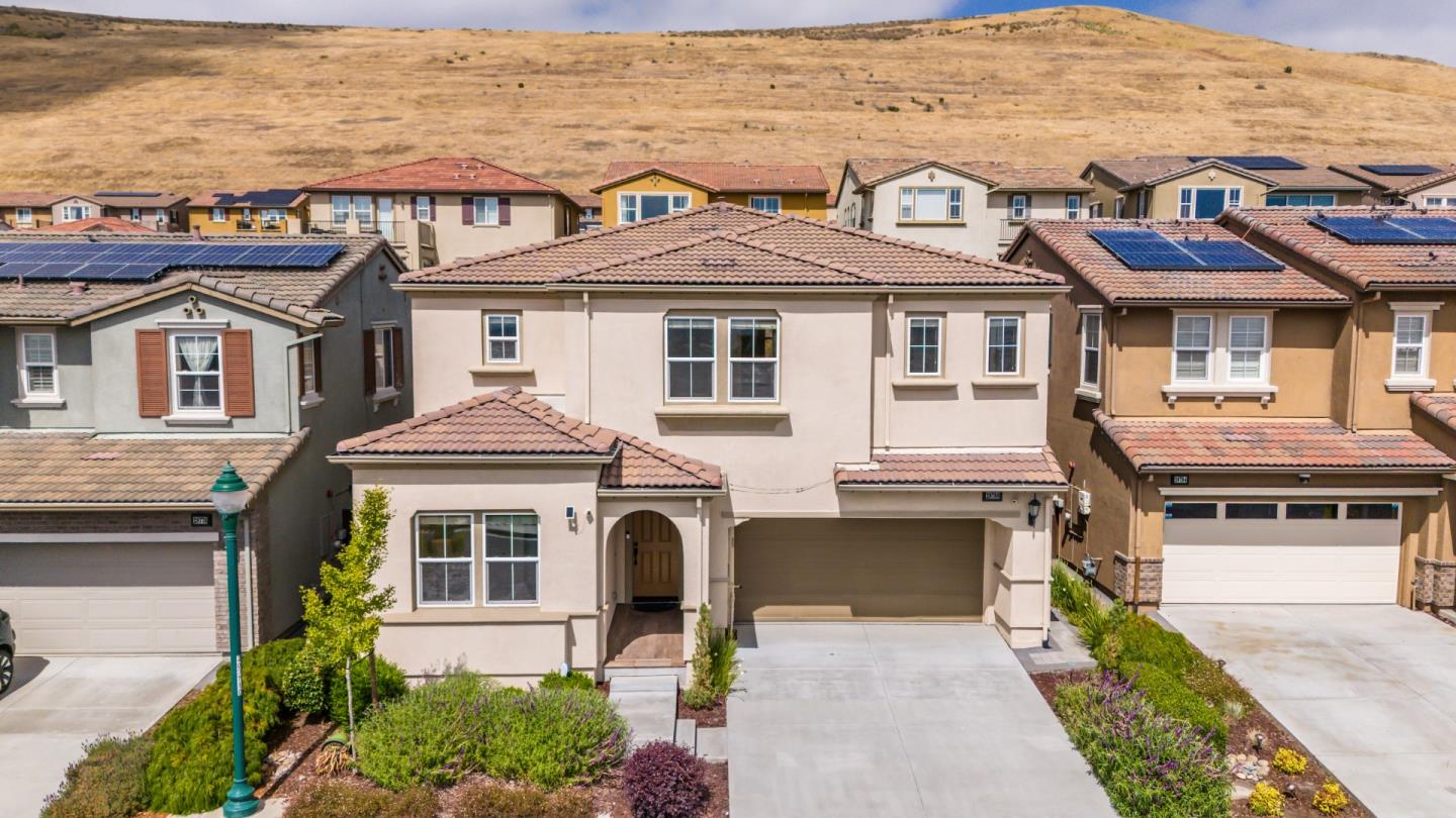 Detail Gallery Image 4 of 48 For 28780 Vista Grande Dr, Hayward,  CA 94544 - 5 Beds | 3 Baths