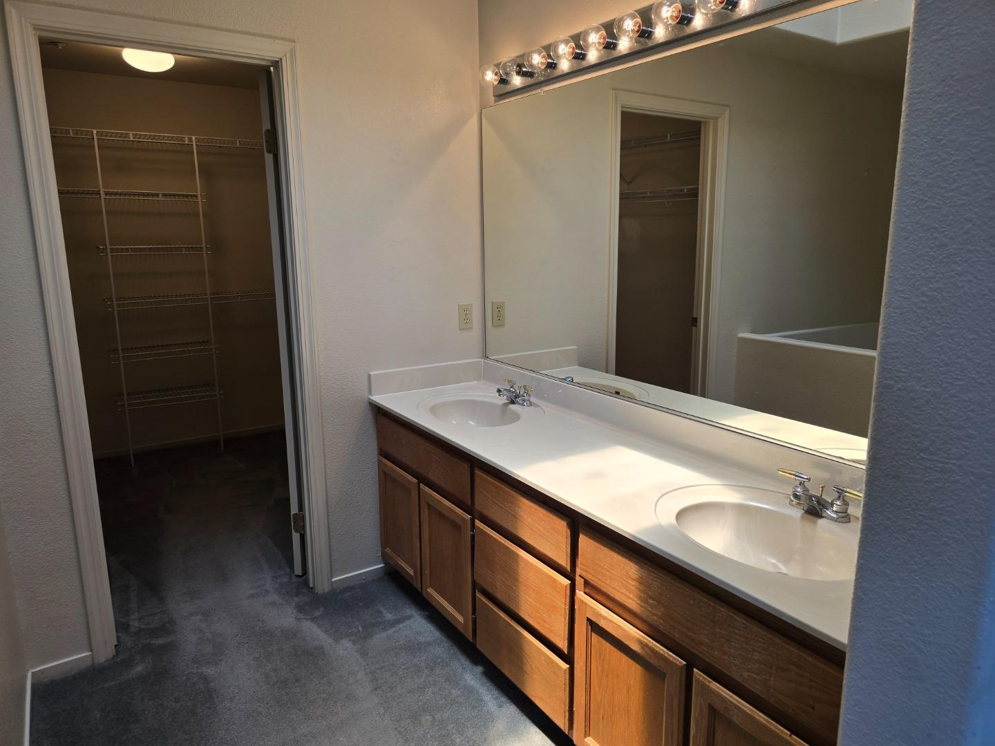 Detail Gallery Image 23 of 26 For 1204 Pickford Way, Salinas,  CA 93906 - 5 Beds | 3 Baths