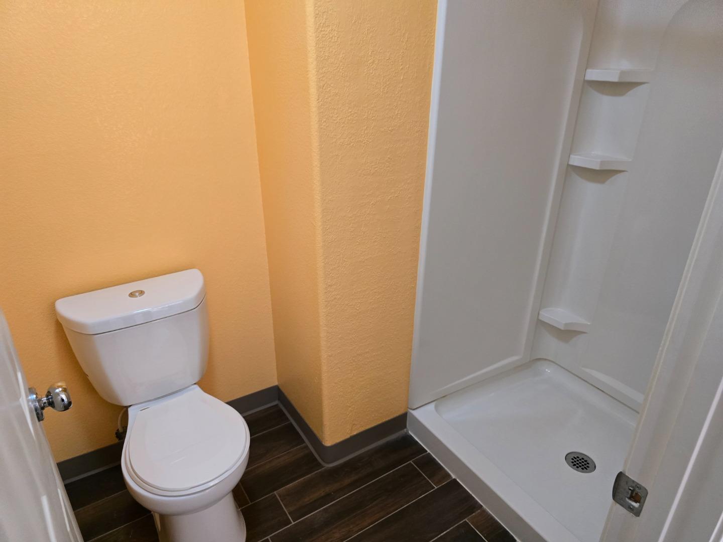 Detail Gallery Image 24 of 26 For 1204 Pickford Way, Salinas,  CA 93906 - 5 Beds | 3 Baths