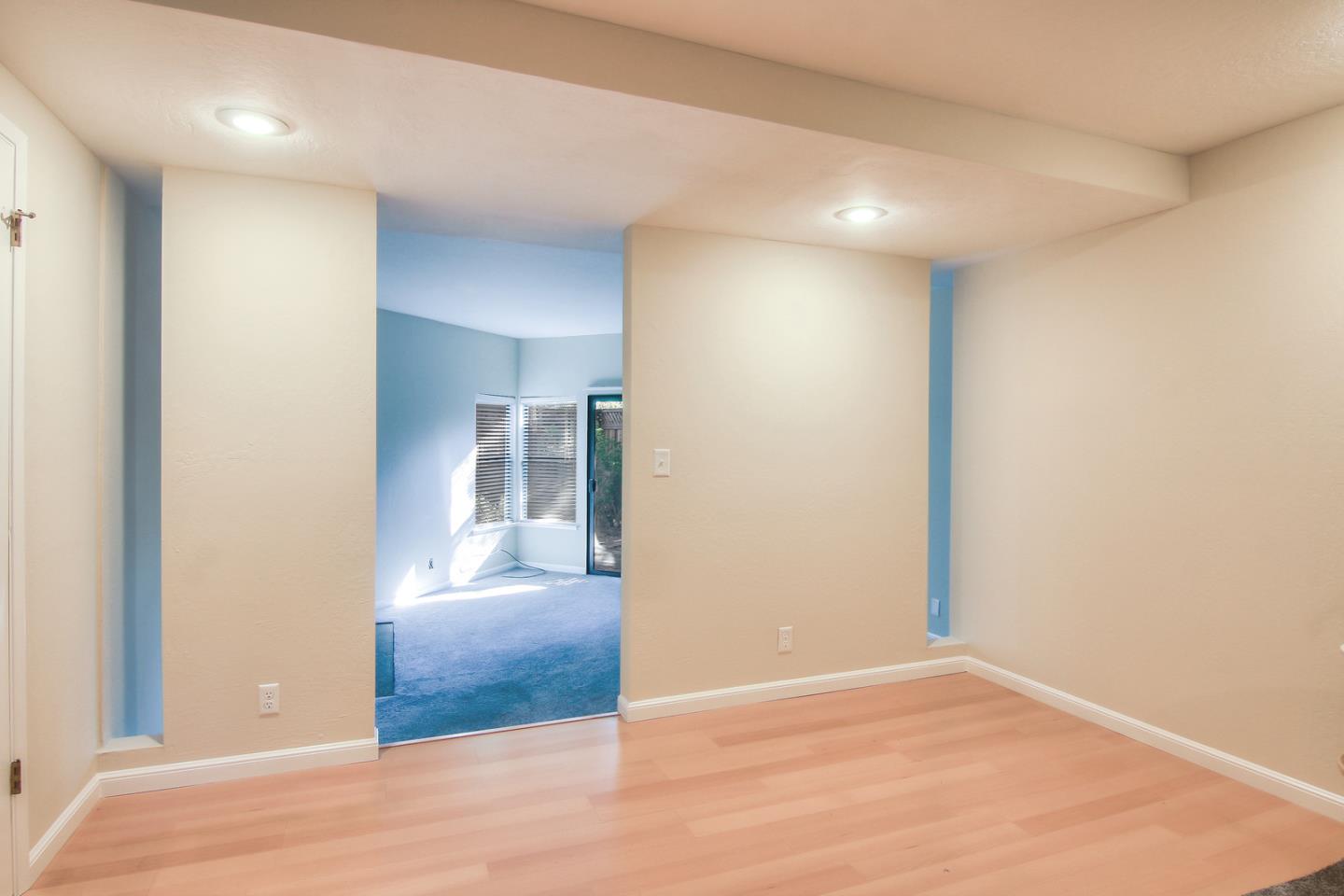 Detail Gallery Image 10 of 24 For 1157 Villa St #2,  Mountain View,  CA 94041 - 2 Beds | 2/1 Baths
