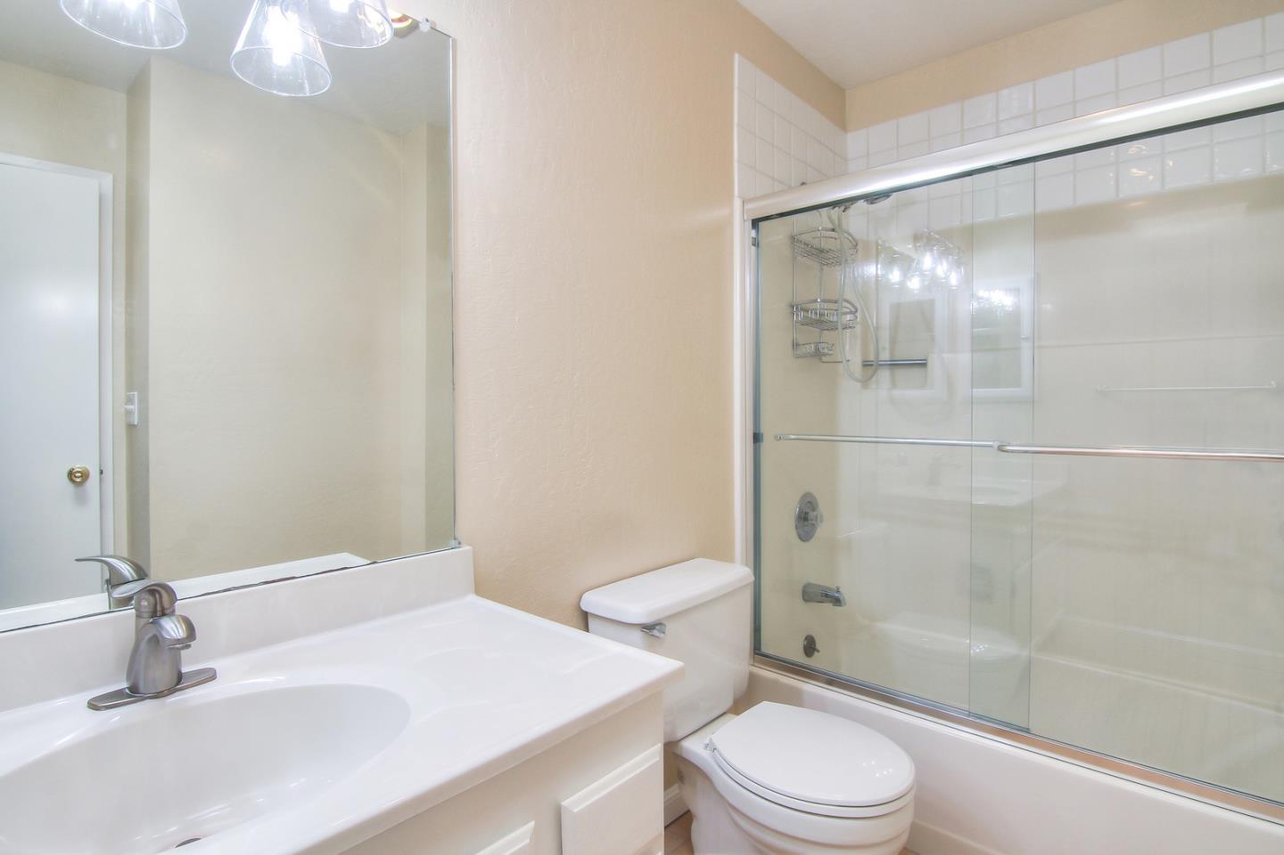 Detail Gallery Image 18 of 24 For 1157 Villa St #2,  Mountain View,  CA 94041 - 2 Beds | 2/1 Baths