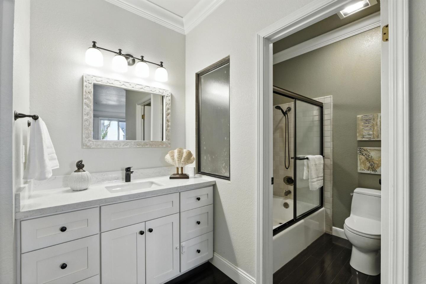Detail Gallery Image 25 of 59 For 425 Cork Harbour Cir #G,  Redwood Shores,  CA 94065 - 2 Beds | 2 Baths