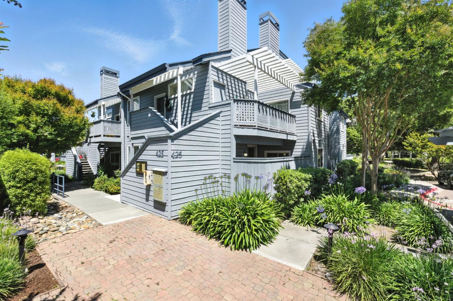 Detail Gallery Image 4 of 59 For 425 Cork Harbour Cir #G,  Redwood Shores,  CA 94065 - 2 Beds | 2 Baths