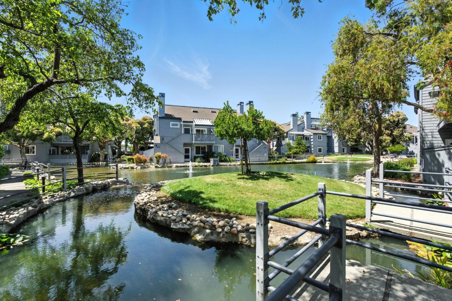 Detail Gallery Image 49 of 59 For 425 Cork Harbour Cir #G,  Redwood Shores,  CA 94065 - 2 Beds | 2 Baths